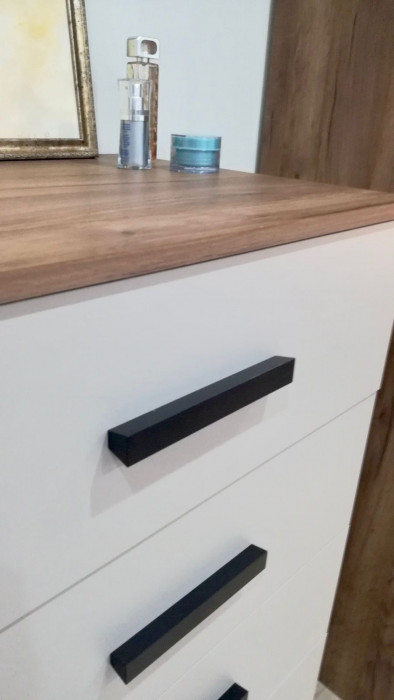 Комод высокий Кара 3